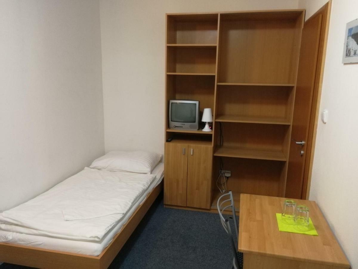 Penzion Zoo Pod Hresnou Kavecany Rom bilde
